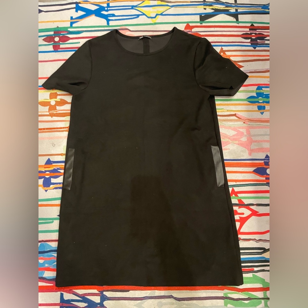 ZARA Womens Black Short Shift Dress Faux Leather Pockets Short Sleeve LBD